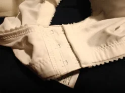 Miss Mary rintaliivit