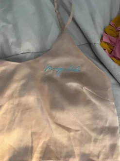 Missguided satiini yöpuku setti