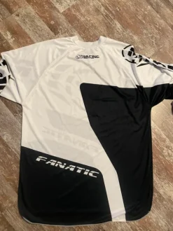 Moottoripyöräpaita