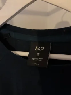 MP pitkähihainen treenipaita