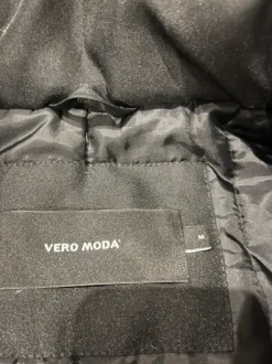 Musta, M-kokoinen, parka mallinen toppatakki