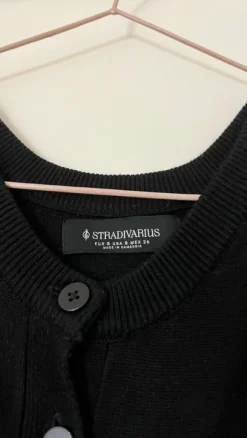 Musta neuletakki Stradivarius