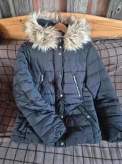 Musta talvitakki koko 44