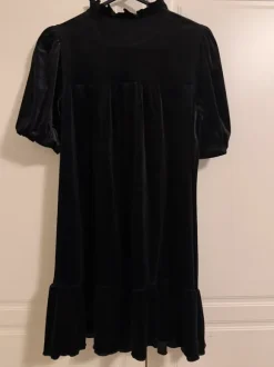 Musta velour-mekko, koko S