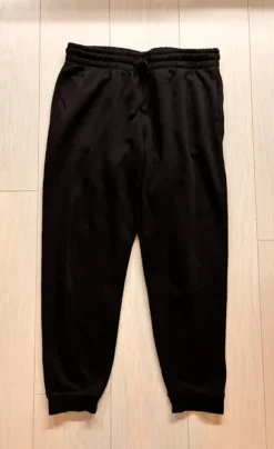 Mustat collegeverkkarit