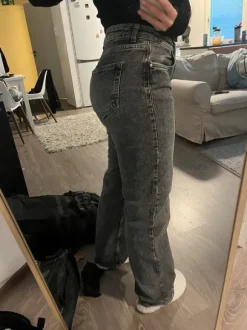 Myydään bik bokin farkut