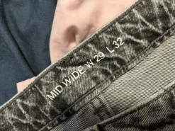 Myydään bik bokin farkut