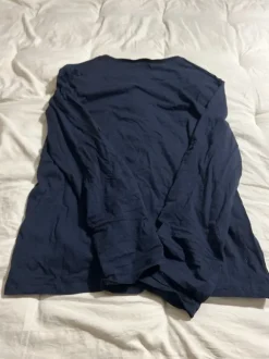 Myydään M kokoinen paita