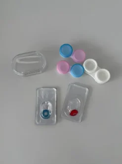 Naamiais asuun tarvikkeita