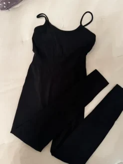 Nellyn naisten jumpsuit/haalari