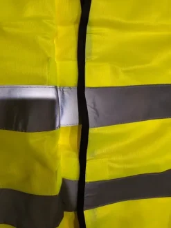 Neonkeltainen huomioliivi