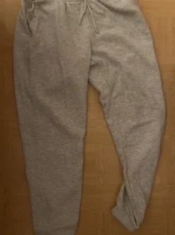 New yorker collegehousut