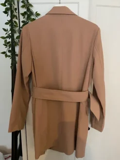 New yorker jakkutakki koko 40