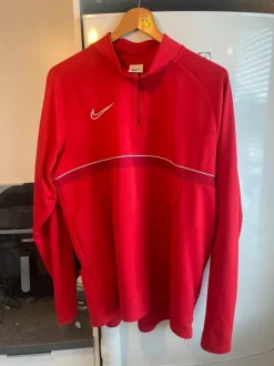 Nike Dri Fit urheilupaita