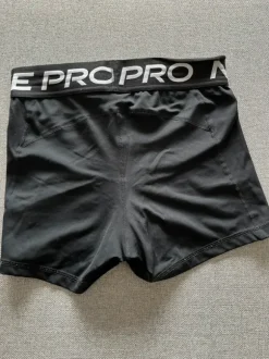 Nike Pro shortsit