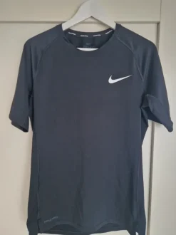 Nike pro urheilupaita