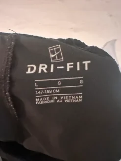 Nike pyöräilyshortsit