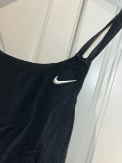 Nike uimapuku