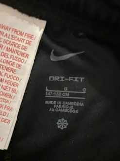 Nike urheilushortsit