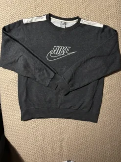 Nike vintage college