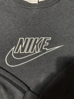 Nike vintage college