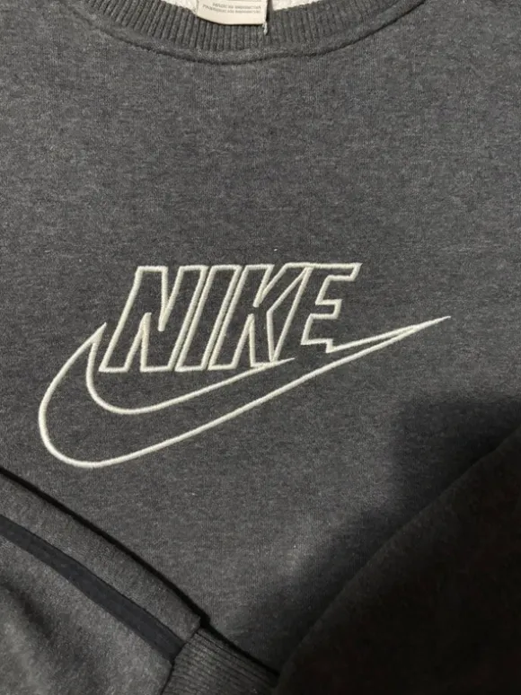 Nike vintage college