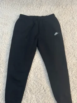 Niken college housut