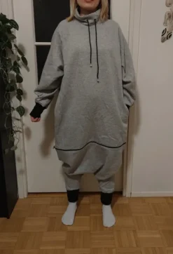 Novita aikuisten jumpsuit / haalari