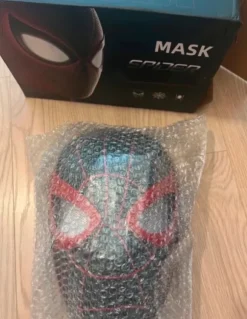 Nowa maska Spiderman, ruchome oczy