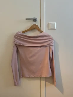 off shoulder pitkähihanen