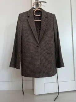 &OtherStories bleiseri