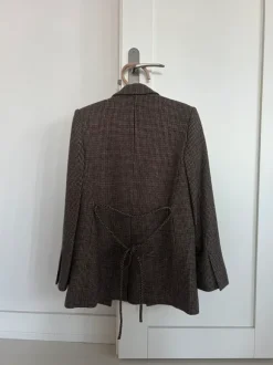 &OtherStories bleiseri