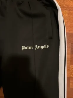 Palm Angles track bottom