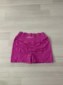 Peach urheilushortsit