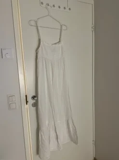 Pellavainen kesämekko