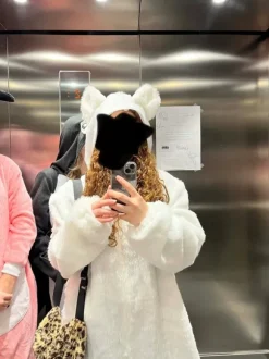 Penkkariasu valkoinen karhu