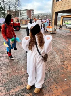 Penkkariasu valkoinen karhu