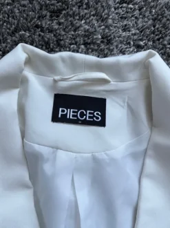 Pieces bleiseri