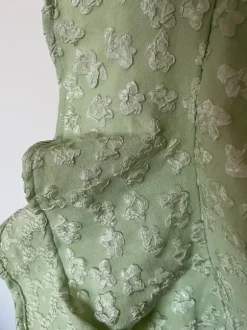 Pieces vihreä kukkamekko
