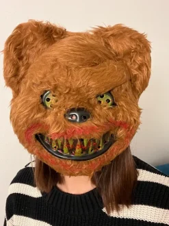 Piktos meškos kaukė