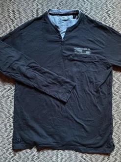 Pitkähihainen paita