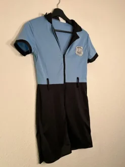 Politi kjole til omklædning