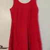 Punainen mekko