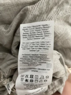 Puuvilla/pellava shortsit