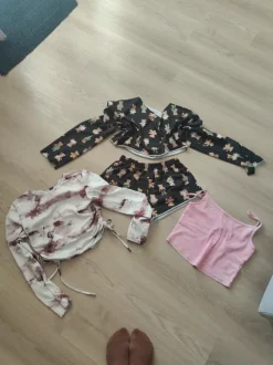Pyjama, toppi ja paita