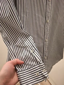 Raidallinen kauluspaita