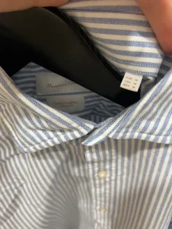 Raidallinen kauluspaita