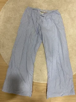 Raidalliset byjama housut🤍