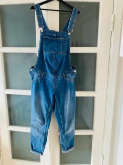 Raskausajan farkkuhaalari