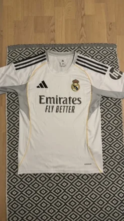 Real Madrid home shirt 25/26 no name
